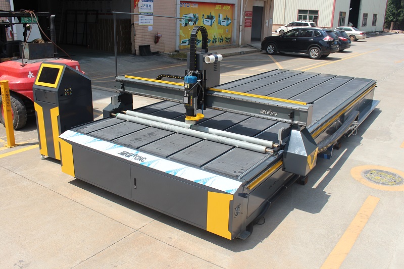 bg电子数控教您正确保养铝板雕刻机